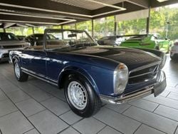 Blau Gebraucht 1966 Mercedes 230 Cabrio | 79.999 €