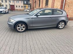 Silber Gebraucht 2008 BMW 116 Kleinwagen | 990 €