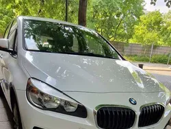 Weiß Gebraucht 2018 BMW 218 Active Tourer Advantage Van / Kleinbus | 18.000 € (Fairer Preis)