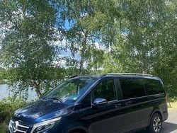 Blau Gebraucht 2019 Mercedes V220 Van / Kleinbus | 28.800 €
