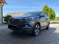Grau Gebraucht 2018 Hyundai Tucson Premium SUV | 20.800 € (Fairer Preis)