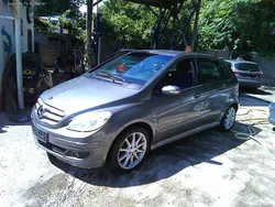 Gold Gebraucht 2008 Mercedes B200 Edition Van / Kleinbus | 1.111 €