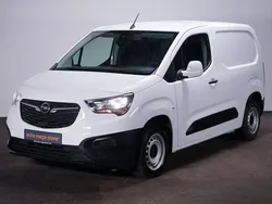Weiß Gebraucht 2020 Opel Combo Edition Van / Kleinbus | 9.499 €