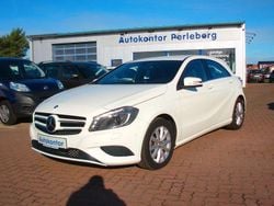 Weiß Gebraucht 2015 Mercedes A180 Limousine | 11.499 € (Superpreis)
