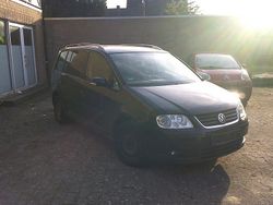Deep black perleffekt Gebraucht 2006 VW Touran Highline Van / Kleinbus | 990 € (Superpreis)