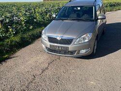 Grau Gebraucht 2013 Skoda Roomster Ambition Van / Kleinbus | 4.999 € (Fairer Preis)