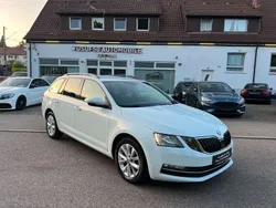 Weiß Gebraucht 2019 Skoda Octavia Style Kombi | 10.500 € (Guter Preis)