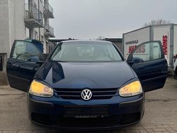 Blau Gebraucht 2005 VW Golf IV Kleinwagen | 2.650 € (Etwas zu teuer)