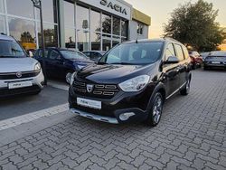 Schwarz Gebraucht 2020 Dacia Lodgy Stepway Van / Kleinbus | 14.499 € (Fairer Preis)