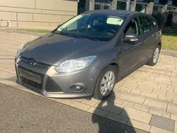Braun Gebraucht 2013 Ford Focus Trend Limousine | 5.850 € (Fairer Preis)