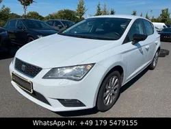 Weiß Gebraucht 2012 Seat Leon Style Limousine | 5.490 € (Etwas zu teuer)