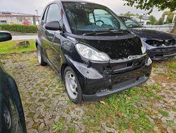 Schwarz Gebraucht 2011 Smart ForTwo Coupé Coupé | 3.190 € (Fairer Preis)