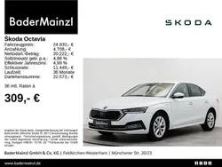 Moonweiß perleffekt/moonweiss metallic (metallic) Gebraucht 2022 Skoda Octavia Style Limousine | 24.930 € (Guter Preis)