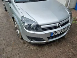 Silber Gebraucht 2004 Opel Astra Sport Limousine | 3.999 € (Fairer Preis)