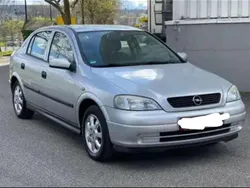 Silber Gebraucht 2001 Opel Astra Selection Limousine | 1.600 € (Guter Preis)