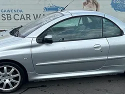 Silber Gebraucht 2004 Peugeot 206 CC Cabrio | 2.400 € (Teuer)