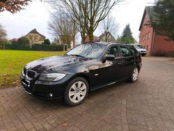 Schwarz Gebraucht 2009 BMW 318 Efficient Dynamics Kombi | 4.490 €