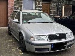 Silber Gebraucht 2004 Skoda Octavia Kombi | 1.500 € (Superpreis)