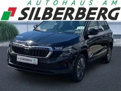 Schwarz Neu 2025 Skoda Karoq Tour SUV | 31.789 € (Teuer)