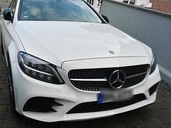 Weiß Gebraucht 2019 Mercedes C300 AMG line Limousine | 28.999 € (Guter Preis)