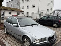 Silber Gebraucht 1994 BMW 316 Kleinwagen | 1.490 €