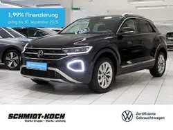 Deep black perleffekt Gebraucht 2024 VW T-Roc Style SUV | 29.950 € (Fairer Preis)