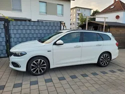 Weiß Gebraucht 2017 Fiat Tipo Lounge Limousine | 11.200 € (Etwas zu teuer)