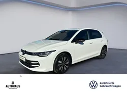 Weiß Gebraucht 2025 VW Golf VIII Goal Limousine | 29.940 € (Superpreis)