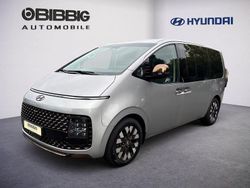 Shimmering silver Gebraucht 2022 Hyundai Staria Signature Van | 38.990 € (Superpreis)