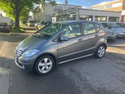 Grau Gebraucht 2011 Mercedes A160 Avantgarde Limousine | 5.990 € (Etwas zu teuer)