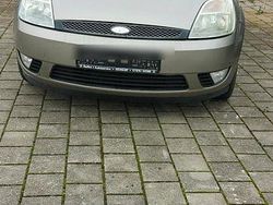 Gold Gebraucht 2004 Ford Fiesta Kleinwagen | 1.890 € (Fairer Preis)