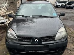 Schwarz Gebraucht 2002 Renault Clio II Kleinwagen | 1.100 €