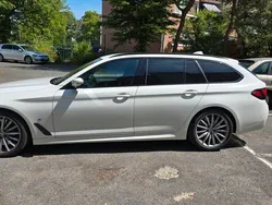 Weiß Gebraucht 2023 BMW 530 Sport Line Kombi | 45.000 € (Fairer Preis)