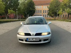 Silber Gebraucht 2003 Mitsubishi Carisma Limousine | 1.800 €