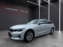 Weiß Gebraucht 2022 BMW 320 Luxury Line Kombi | 25.550 € (Guter Preis)
