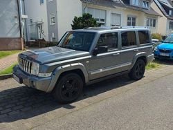 Grau Gebraucht 2006 Jeep Commander Limited SUV | 8.750 € (Fairer Preis)