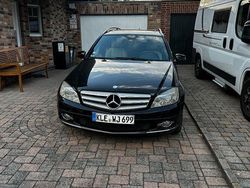 Schwarz Gebraucht 2009 Mercedes 220 Limousine | 9.999 €