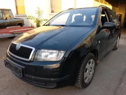 Schwarz Gebraucht 2003 Skoda Fabia Kombi | 799 € (Guter Preis)