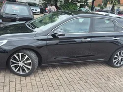 Schwarz Gebraucht 2017 Hyundai i30 Premium Limousine | 12.800 € (Superpreis)