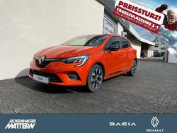 Orange Gebraucht 2023 Renault Clio V Evolution Kleinwagen | 16.990 € (Fairer Preis)