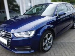 Blau Gebraucht 2013 Audi A3 Ambiente Limousine | 10.500 € (Fairer Preis)