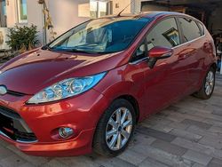 Orange Gebraucht 2008 Ford Fiesta Titanium Limousine | 1.950 € (Guter Preis)