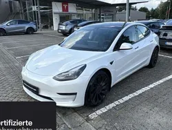 Weiß Gebraucht 2021 Tesla Model 3 Performance Limousine | 32.700 € (Fairer Preis)