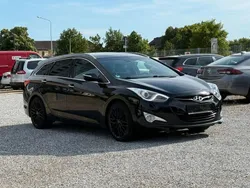 Total black Gebraucht 2012 Hyundai i40 Premium Kombi | 8.990 € (Guter Preis)