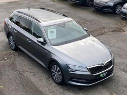 Grau Gebraucht 2022 Skoda Superb Kombi | 23.770 € (Fairer Preis)
