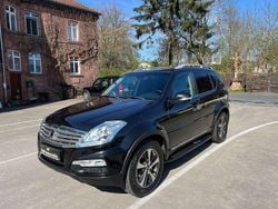Schwarz Gebraucht 2017 Ssangyong (KGM) Rexton Crystal SUV | 17.999 €