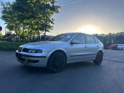 Silber Gebraucht 2003 Seat Leon Limousine | 1.100 € (Guter Preis)