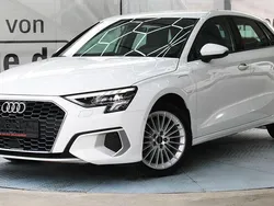 Weiß Gebraucht 2022 Audi A3 Sportback e-tron Advanced Limousine | 24.950 € (Guter Preis)