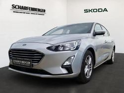 Polarsilber metallic Gebraucht 2022 Ford Focus Cool & Connect Limousine | 17.370 € (Superpreis)