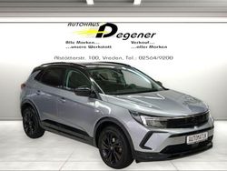 Kontrast grau/quarz silber (metallic) Gebraucht 2022 Opel Grandland X SUV | 22.531 € (Etwas zu teuer)